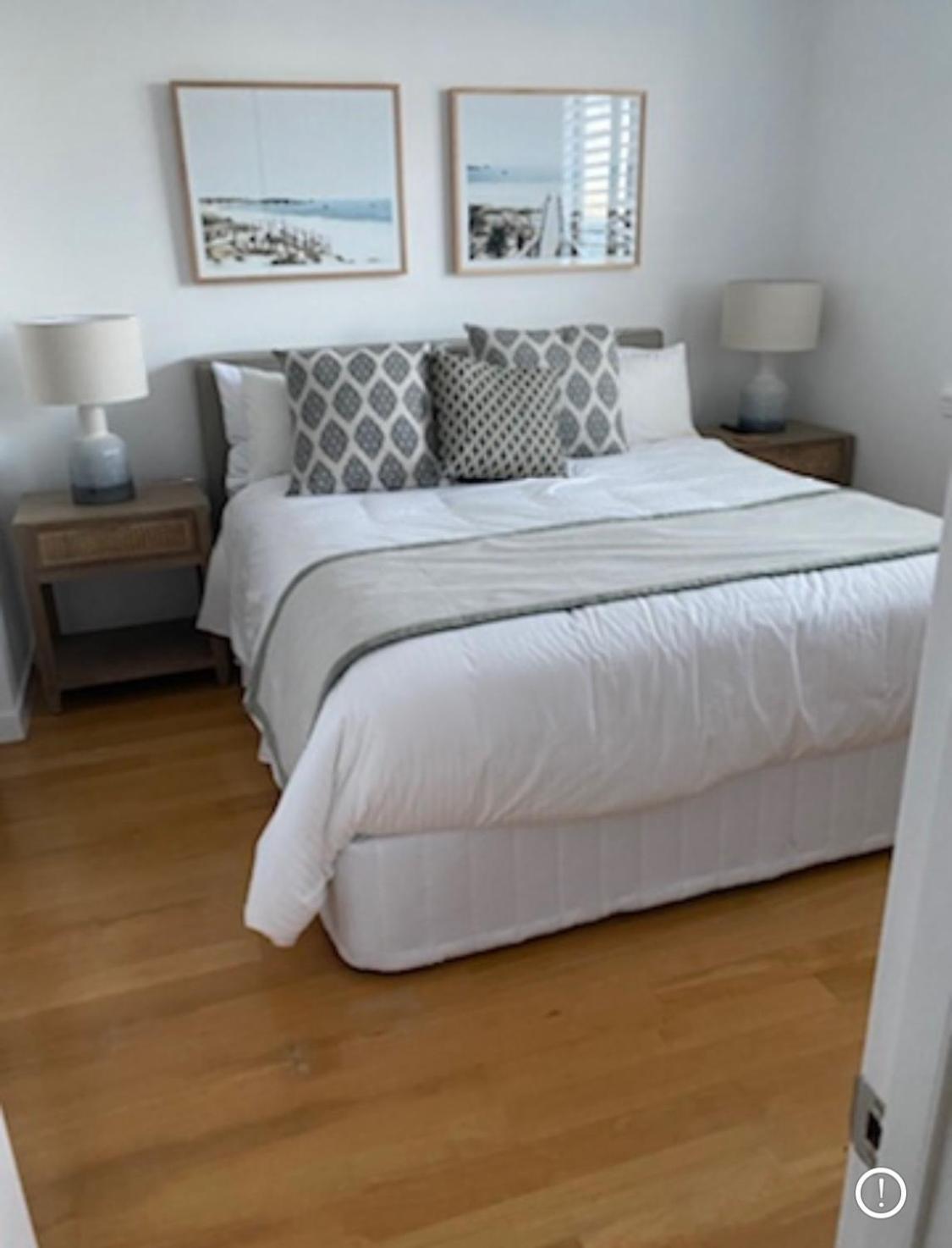 Kings Row Apartments Калундра Екстериор снимка