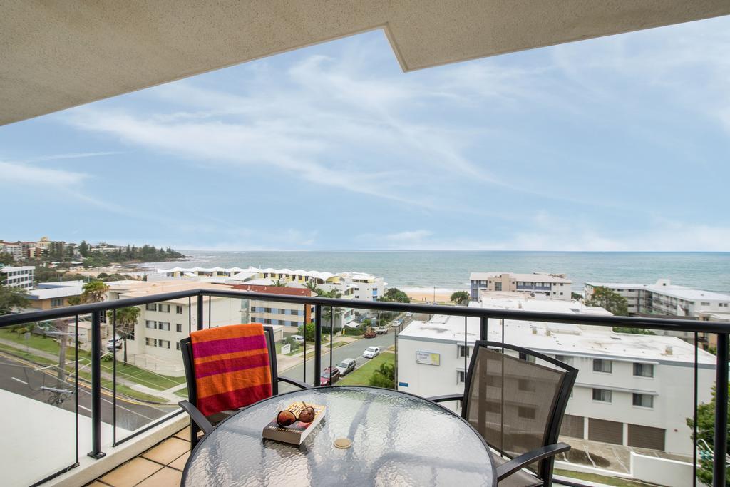 Kings Row Apartments Калундра Екстериор снимка